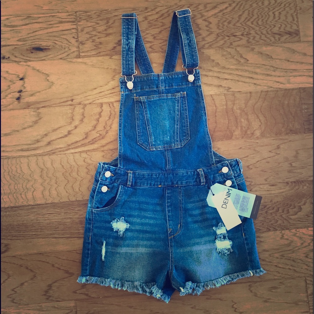 Women’s overall shorts